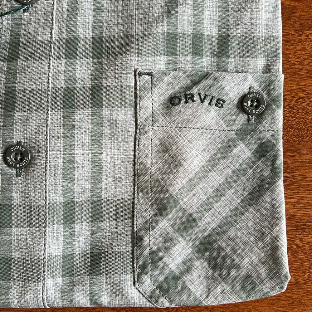 Orvis Short Sleeve Tech Shirt with front button pockets, size XL - Picture 5 of 6